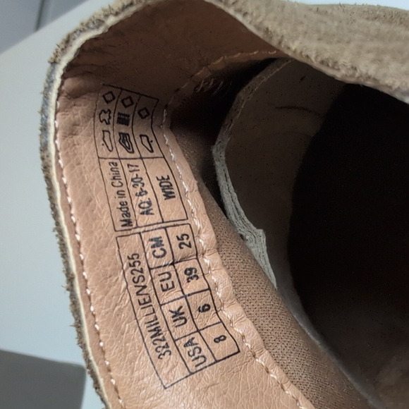 Vionic Womens Millie Suede Zipper Booties  NIB Size 8 Wide Olive - Picture 11 of 12